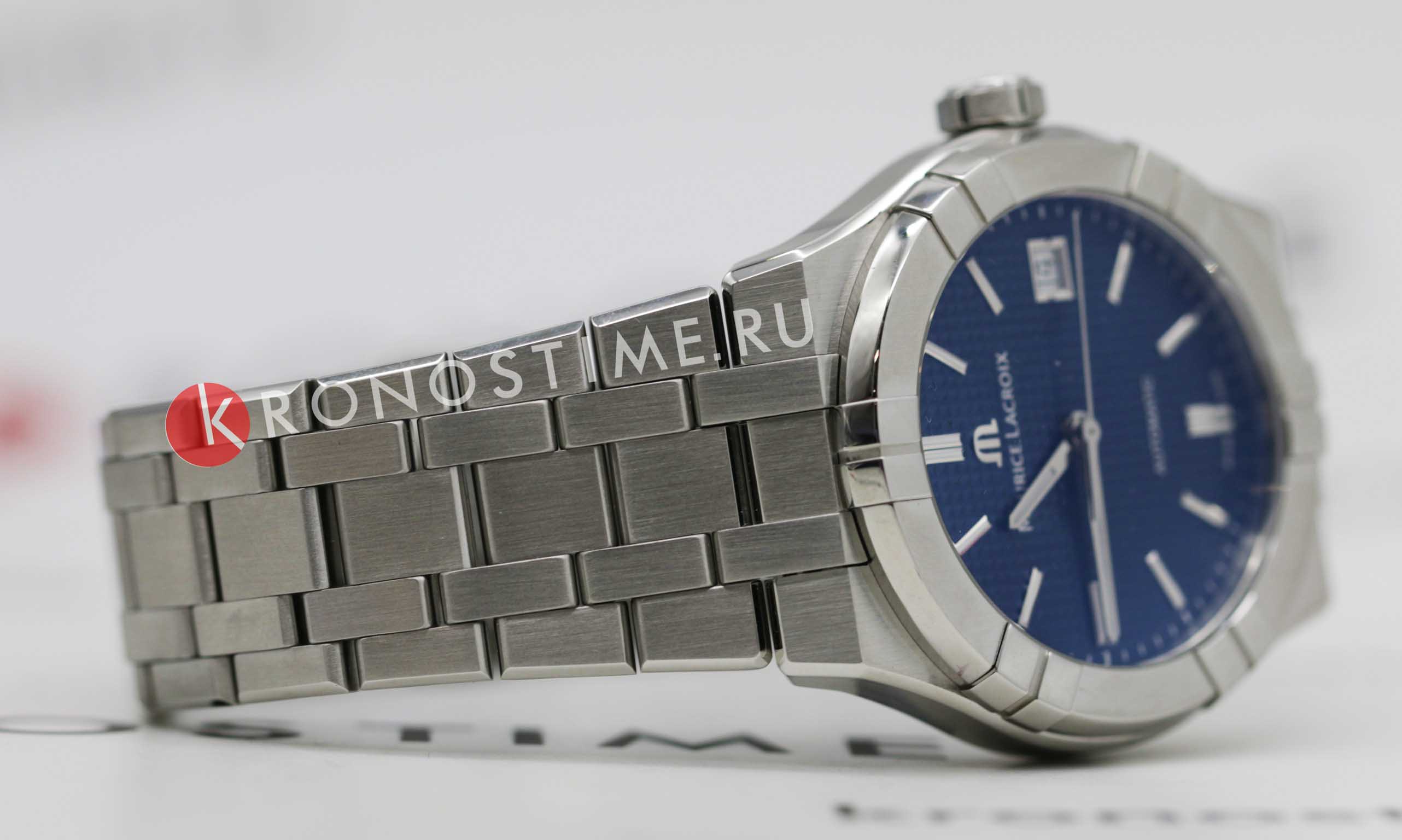 Maurice Lacroix AI6007-SS002-430-1 мужские часы застежка крупным планом